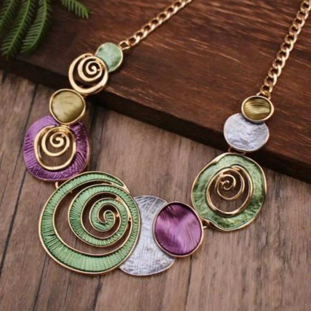 Modern 18K Gold- Plated Shell Spiral Design Necklace Multi-Color Zinc Alloy new